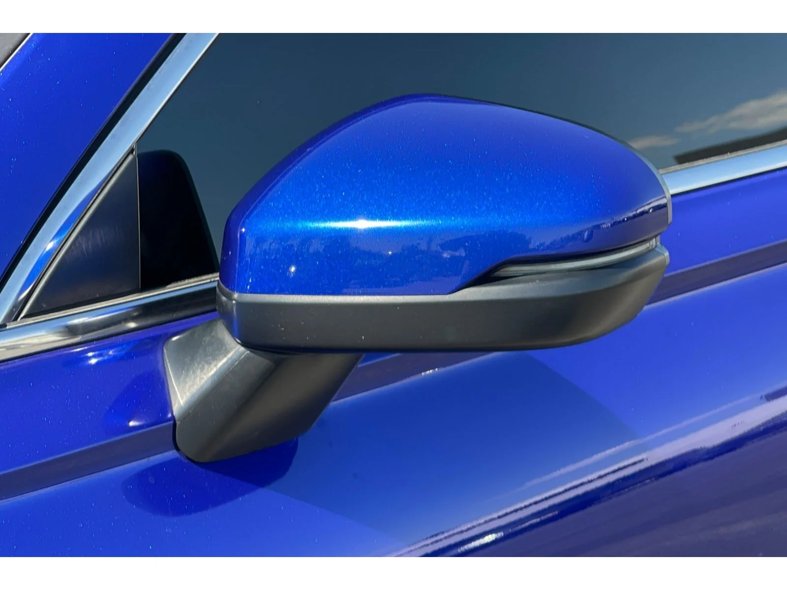 Used 2024 Canyon River Blue Metallic Honda LX image 12