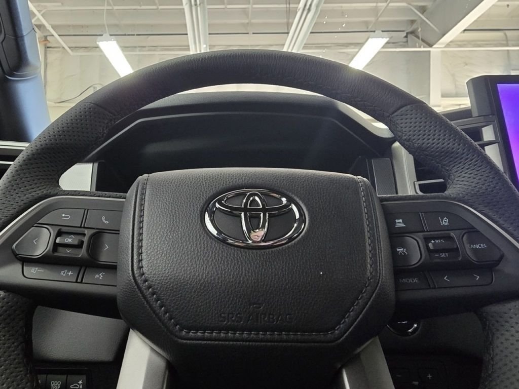 2026 Toyota Tundra Limited - Photo 28