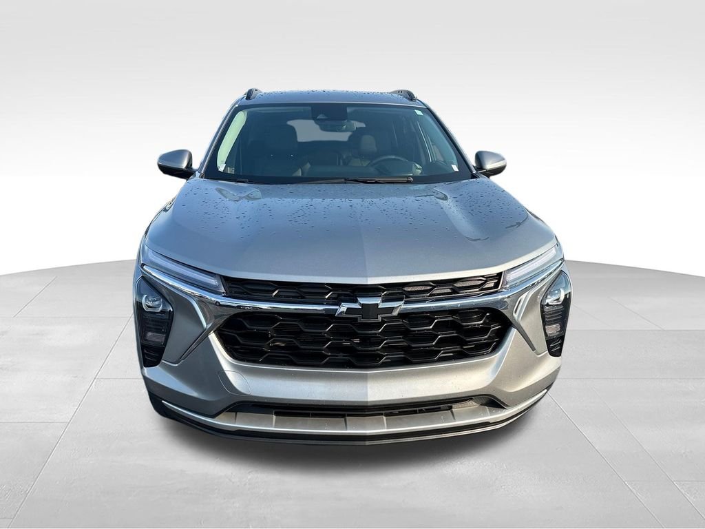 Used 2024 Gray Chevrolet LT image 8