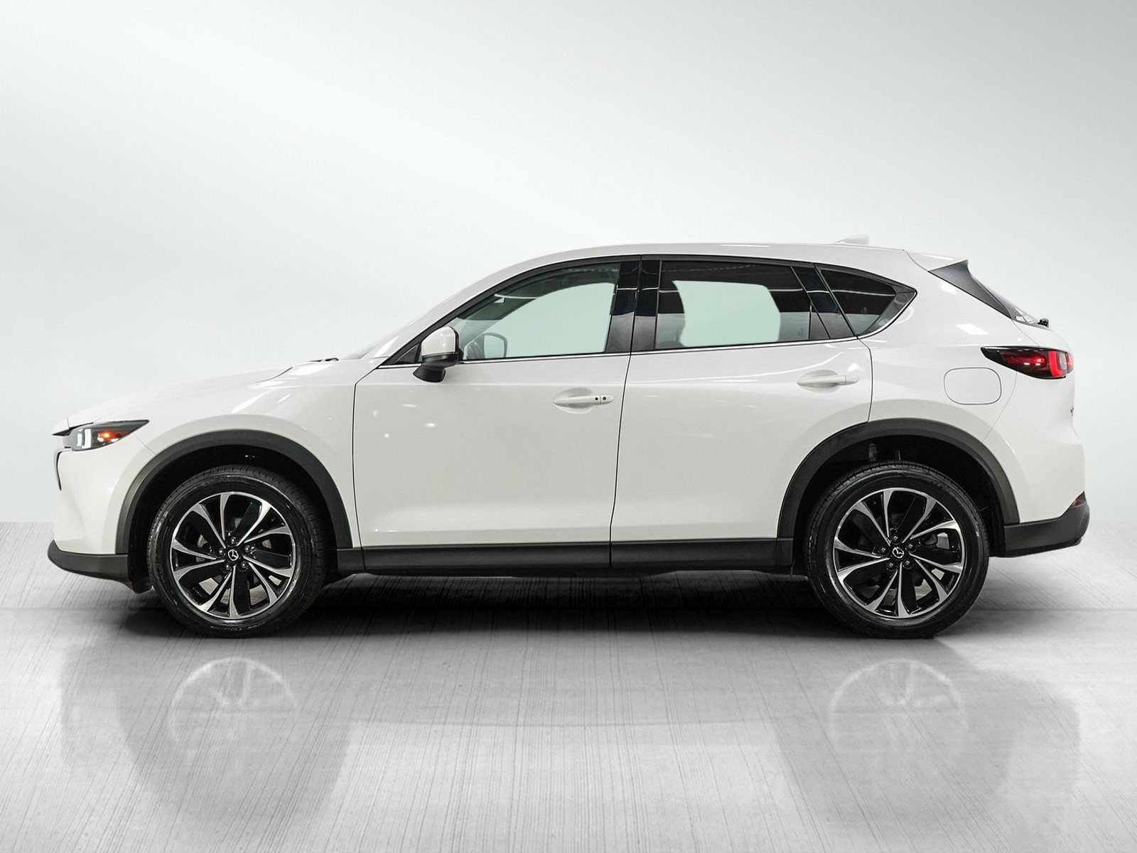 Used 2022 Snowflake White Pearl Mica Mazda 2.5 S Premium Plus Package image 2