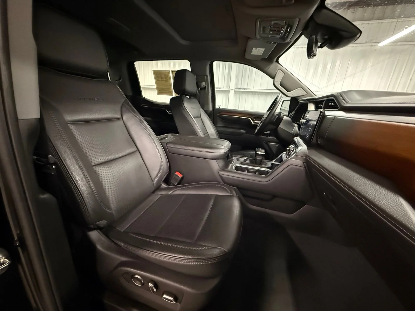 Used 2024 Black GMC Denali image 25