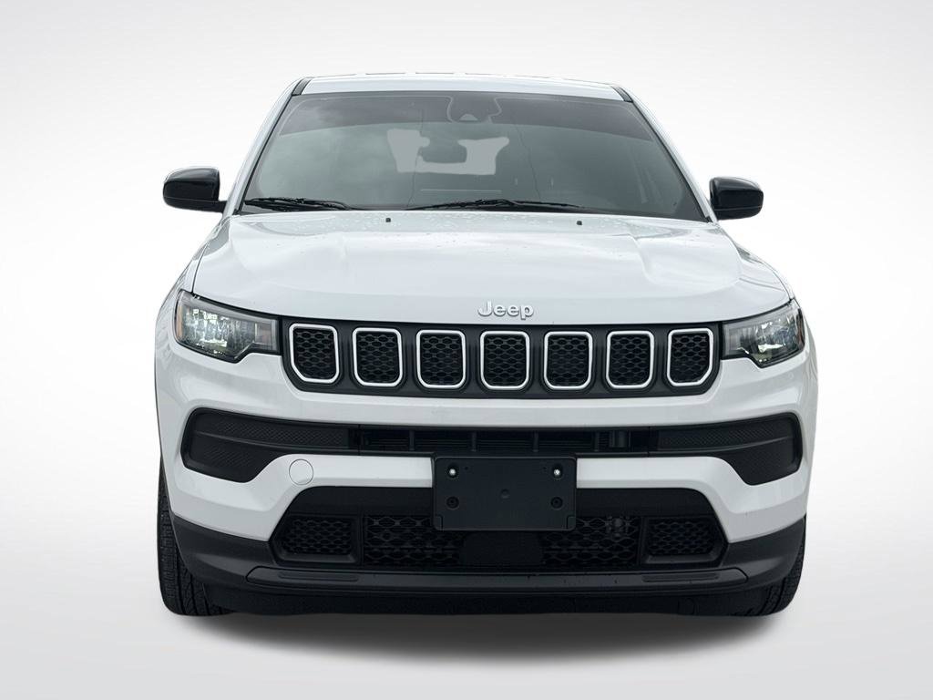 Used 2023 White Jeep Sport image 9