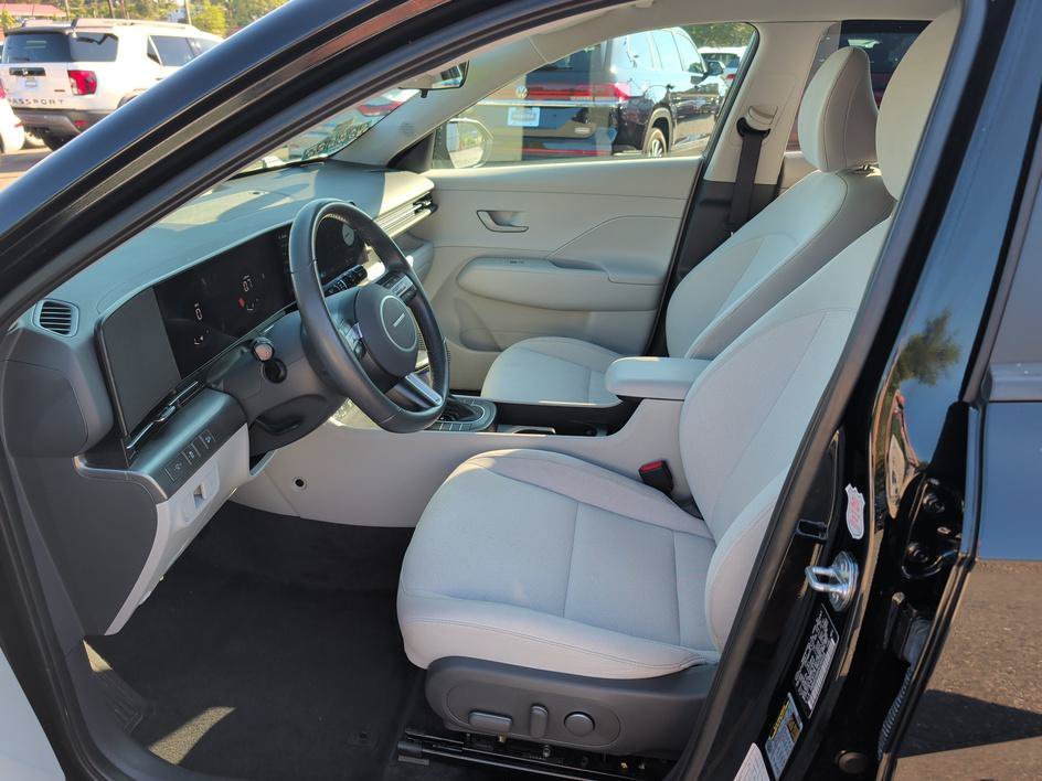 Used 2025 Abyss Black Pearl Hyundai SEL image 8