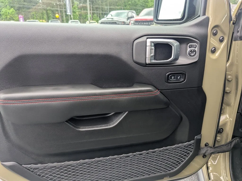 Used 2025 41 Jeep Rubicon X image 11