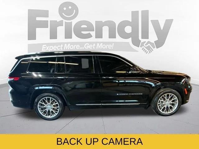 Used 2023 Black Jeep Summit image 6