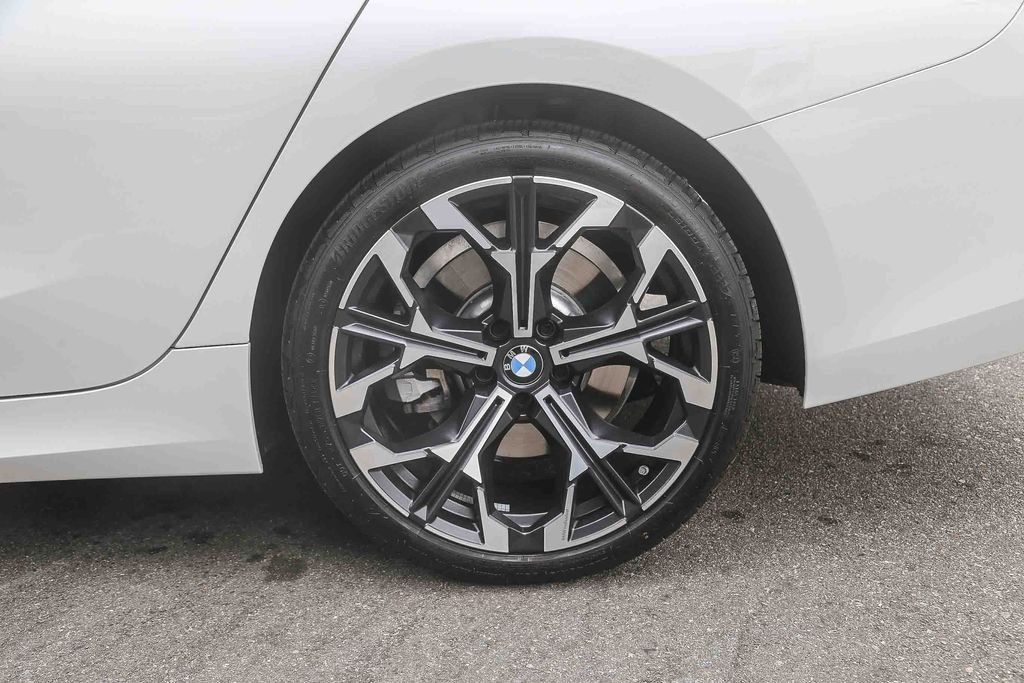 Used 2026 Alpine White BMW 330i image 8