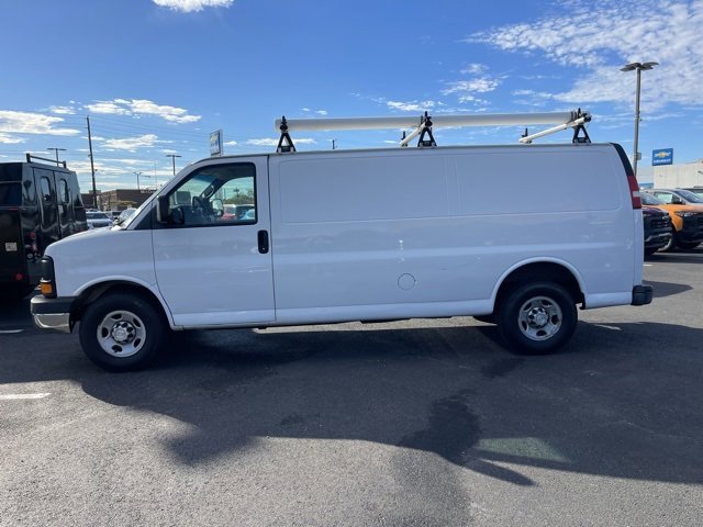 2015 Chevrolet Express 3500 Cargo photo 3