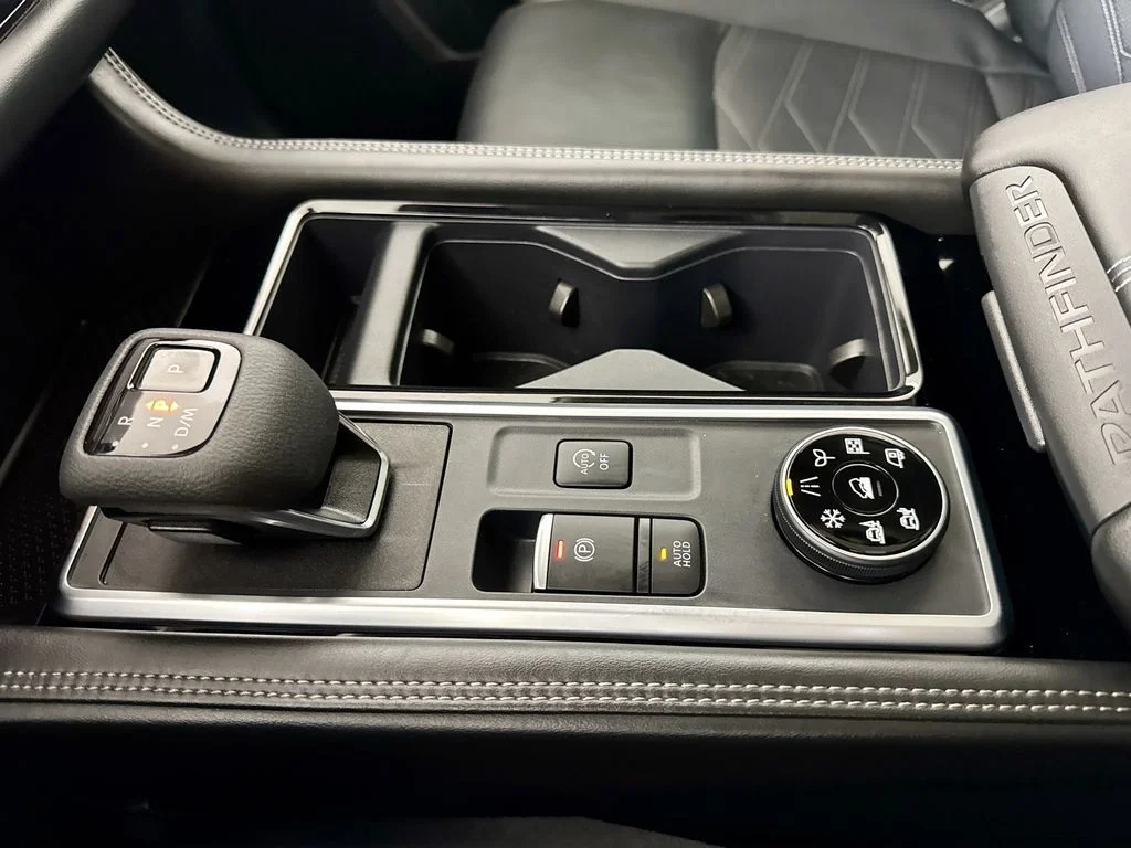 2024 Nissan Pathfinder Platinum - Photo 42
