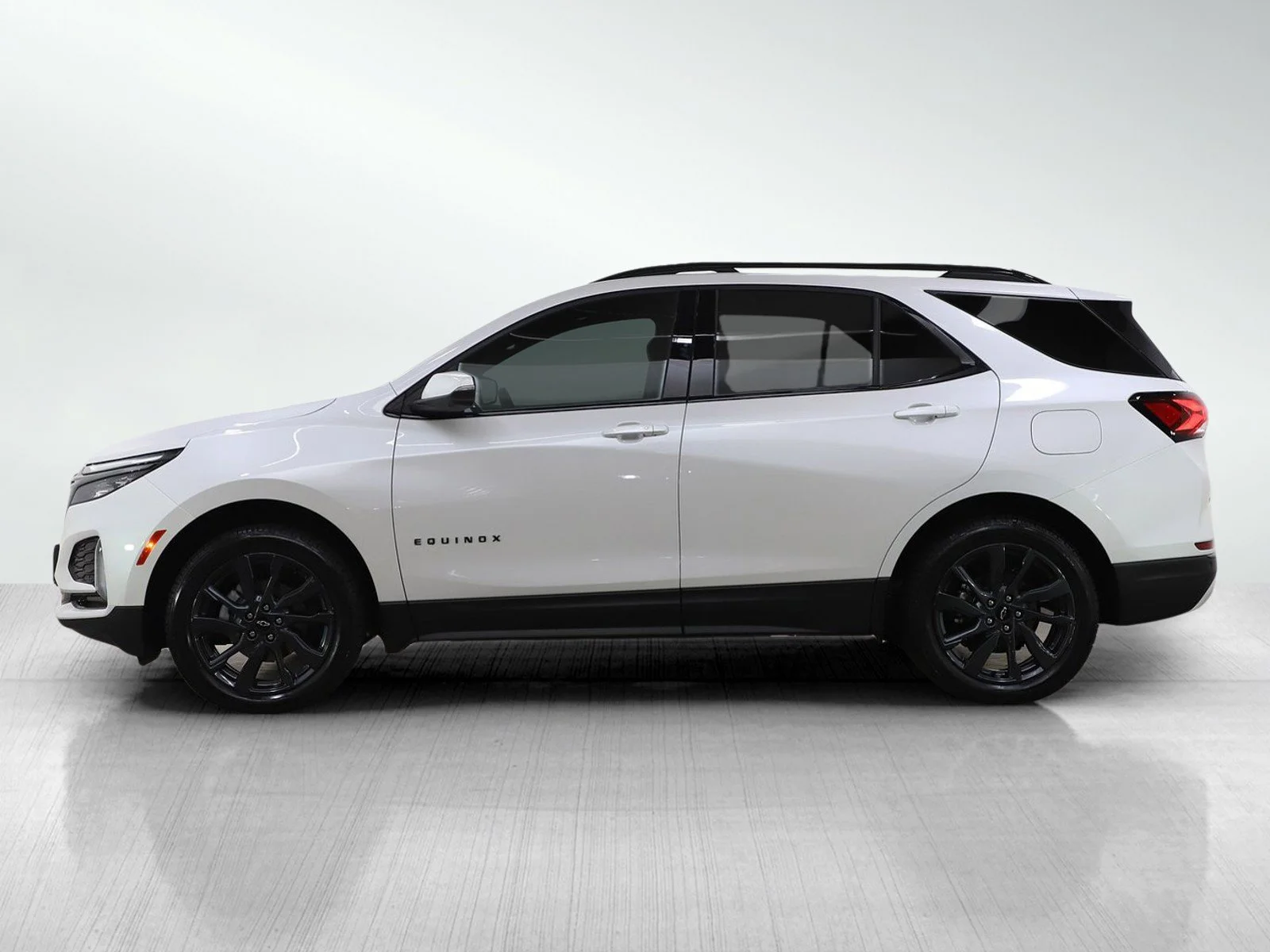 Used 2023 Chevrolet Equinox RS with VIN 3GNAXWEG3PL106181 for sale in Burnsville, Minnesota