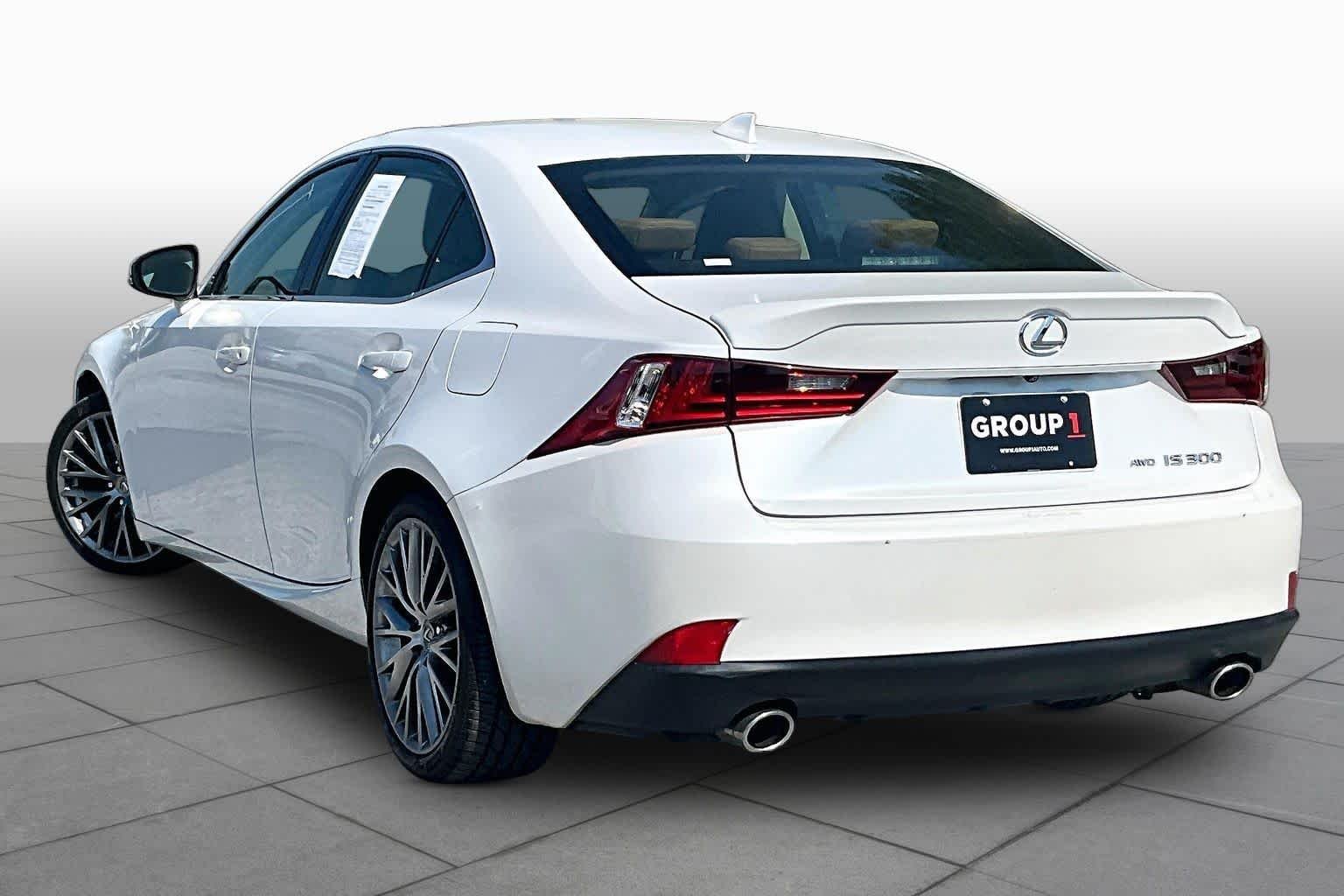 Used 2016 Eminent White Pearl Lexus  image 12