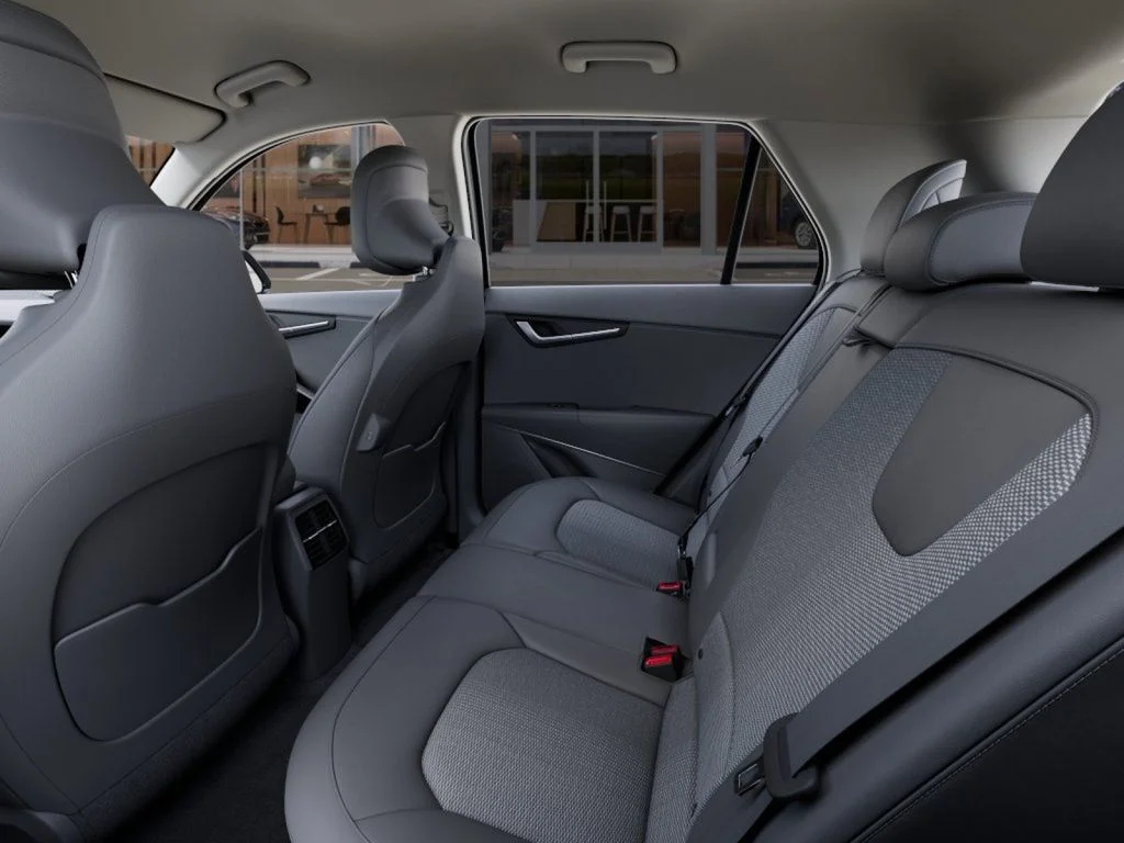 New 2024 Gray Kia Wind image 18