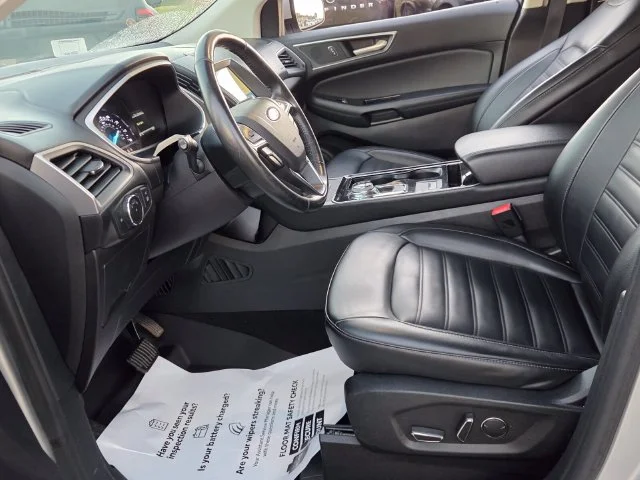 Used 2019 Silver Ford SEL image 6