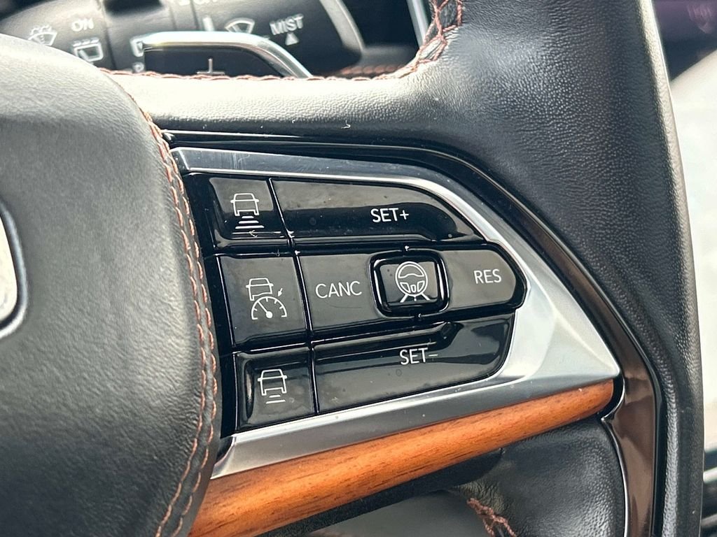 Used 2023 Black Jeep Summit Reserve image 27