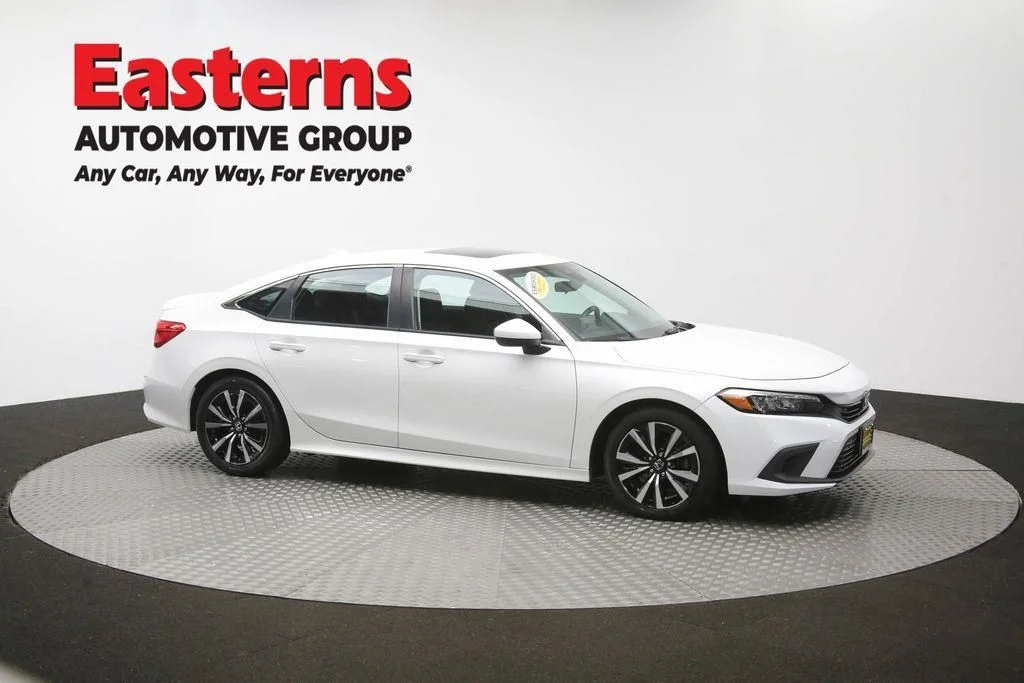Used 2023 White Honda EX image 49