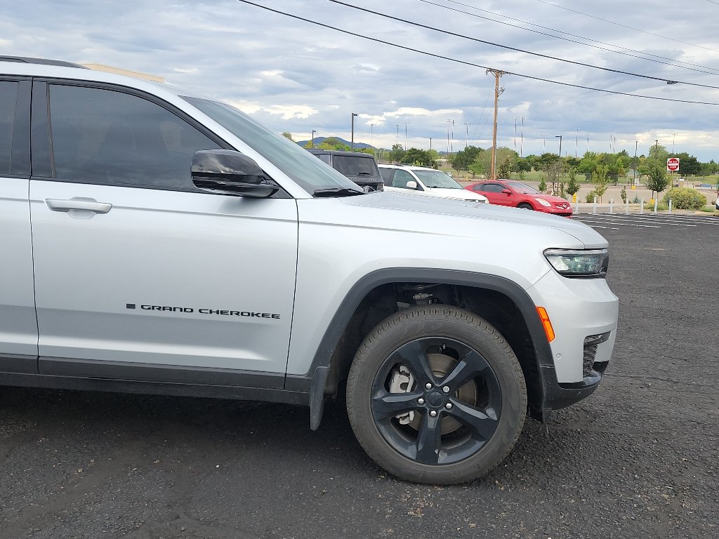 Used 2025 Silver Zynith Jeep Limited image 4