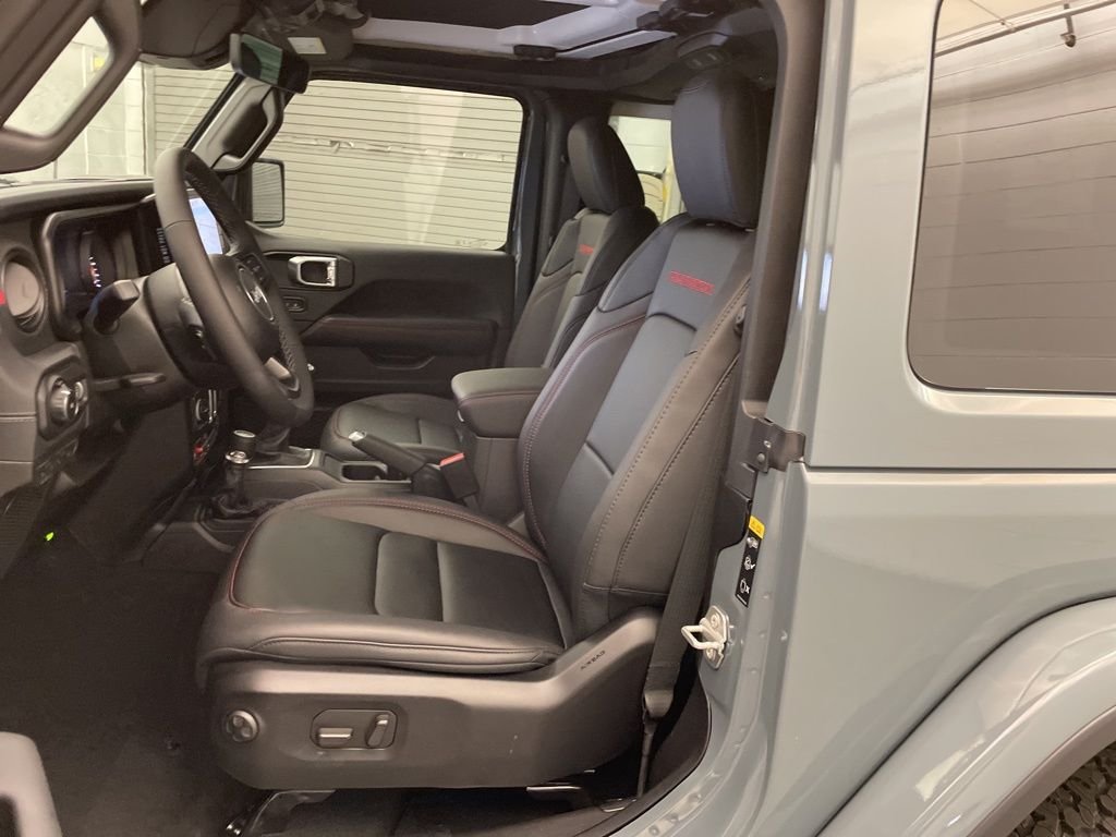 New 2026 Anvil Clear-Coat Exterior Paint Jeep Rubicon X image 16