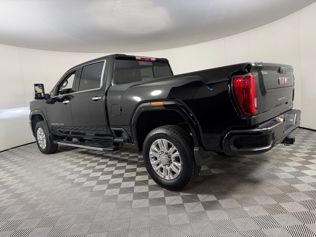 Used 2023 Black GMC Denali image 9