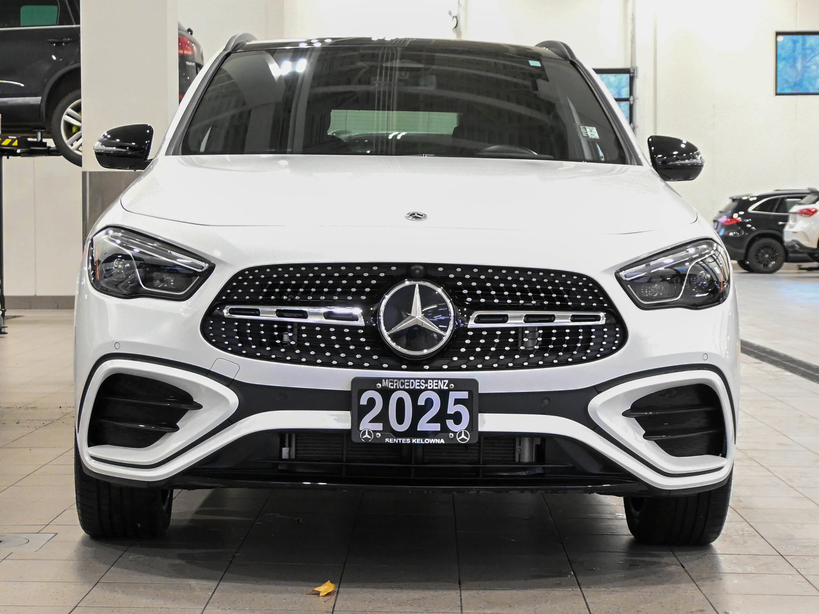 New 2025 Polar White Mercedes-Benz GLA 250 image 5