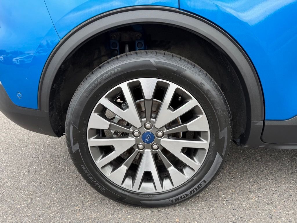 Used 2020 Blue Metallic Ford Titanium image 9