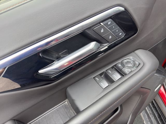 2025 Chevrolet Suburban High Country - Photo 12