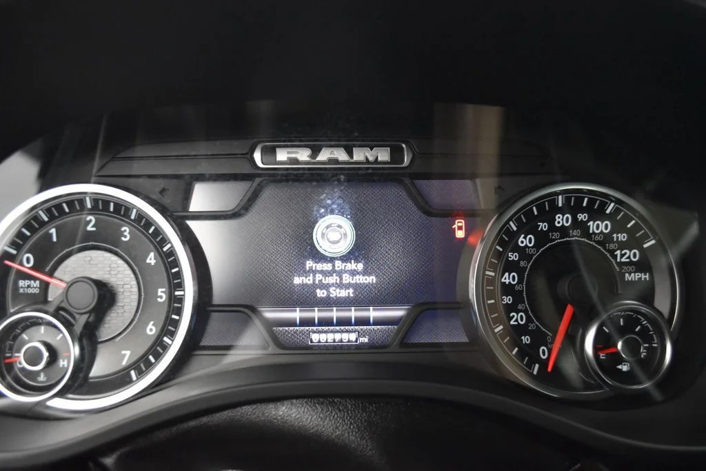 Used 2022 Blue Ram Laramie image 10