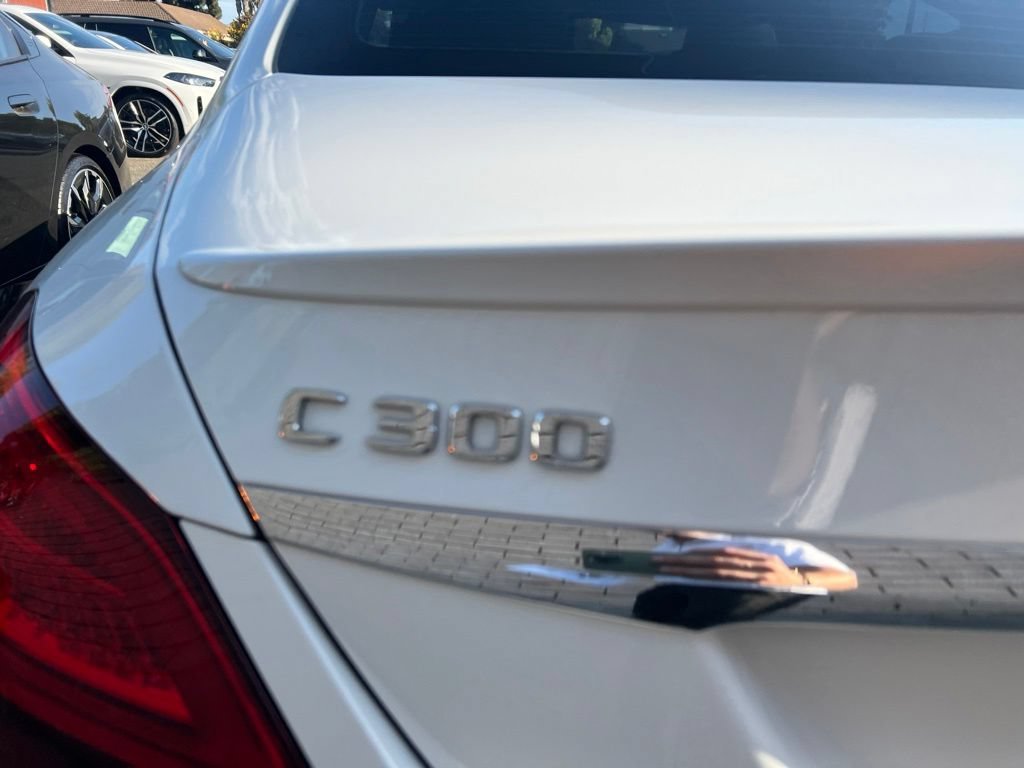 Used 2019 White Mercedes-Benz C 300 image 4
