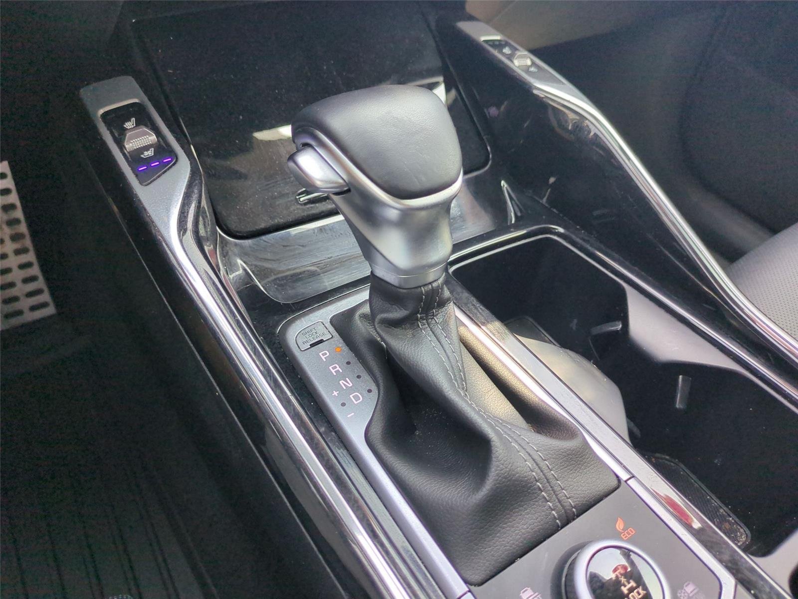 Used 2023 Wolf Gray Kia SX Prestige image 30