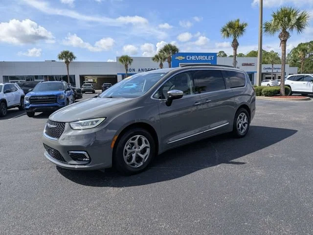 Used 2023 Gray Chrysler Limited image 7