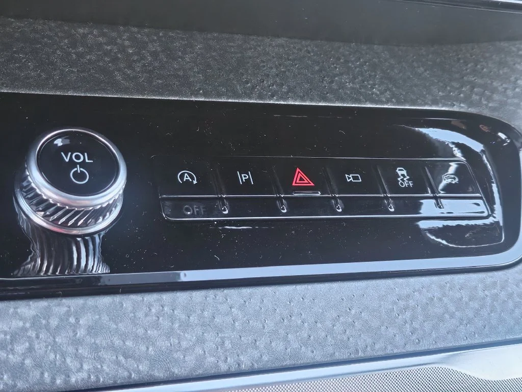 New 2027 White Ford Tremor image 36