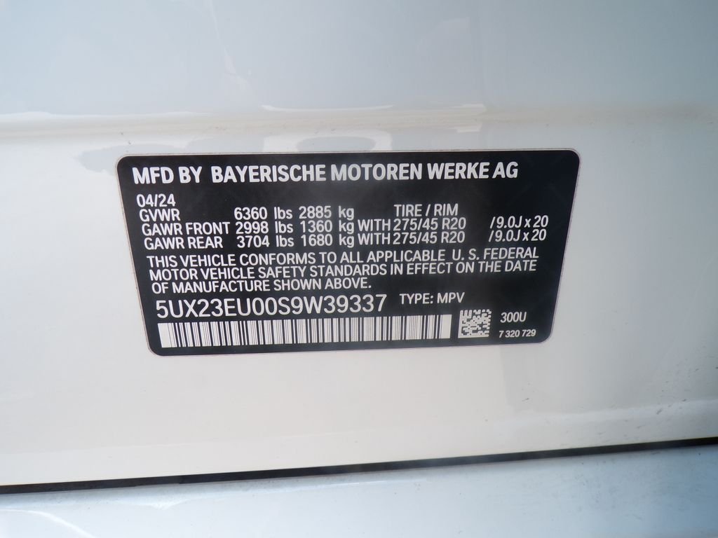 Certified Used 2025 Alpine White BMW xDrive40i image 24