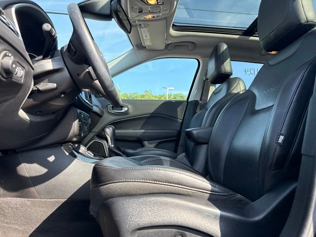 Used 2018 Black Jeep Limited image 10