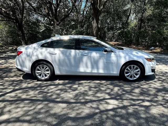 Used 2025 Summit White Chevrolet 1LT image 5