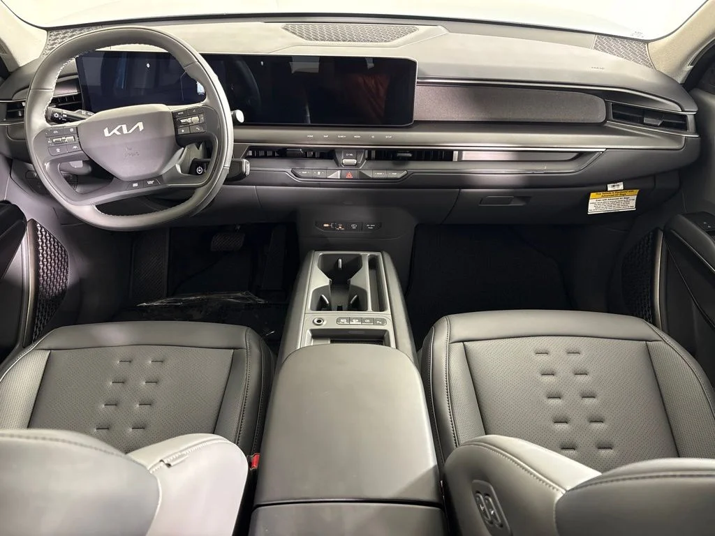 New 2026 Ocean Blue Kia Wind AWD image 14