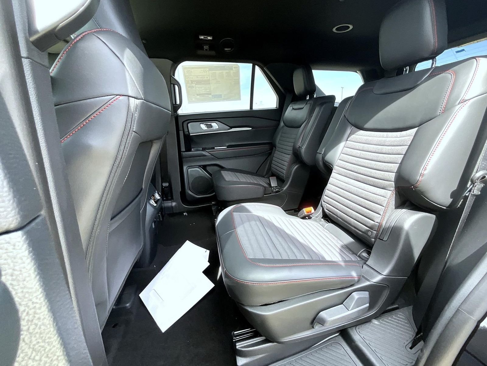 New 2026 Agate Black Metallic Ford ST-Line image 12