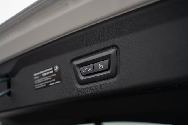 Certified Used 2025 Alpine White BMW xDrive40 image 39