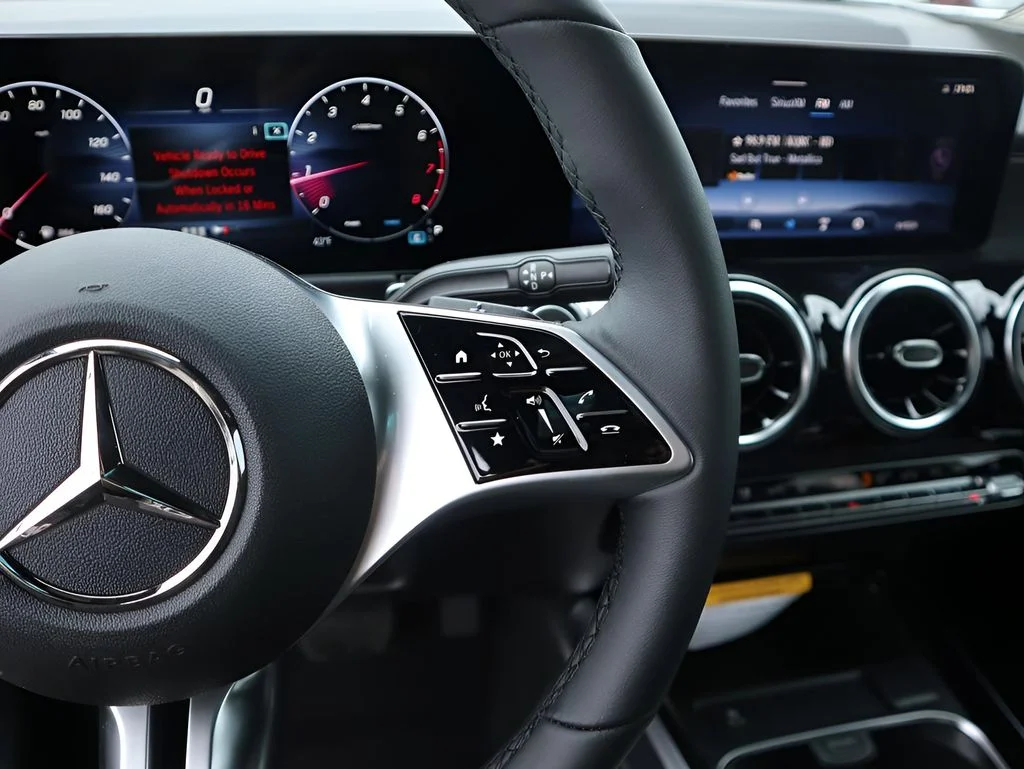 New 2026 Mountain Grey Metallic Mercedes-Benz GLB 250 image 35