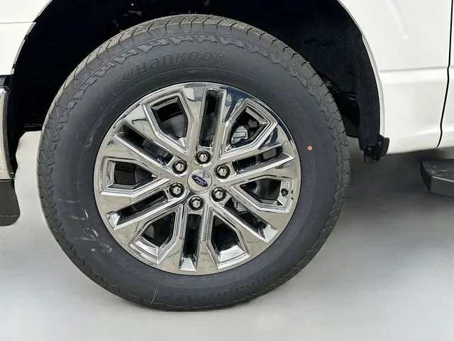 New 2026 Star White Metallic Tri-Coat Ford Lariat image 32