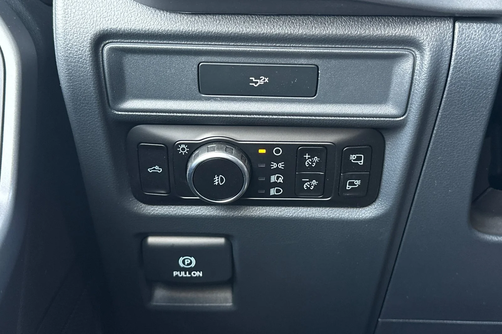 New 2026 Oxford White Ford XLT image 26