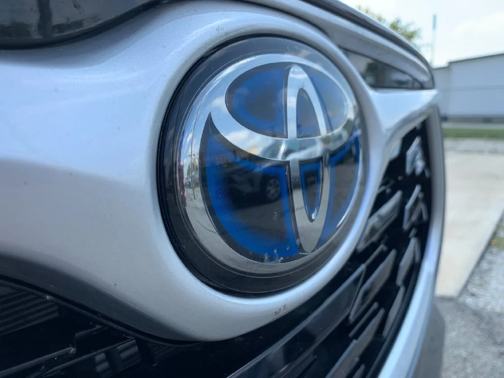 Used 2022 Gray Toyota XLE image 38