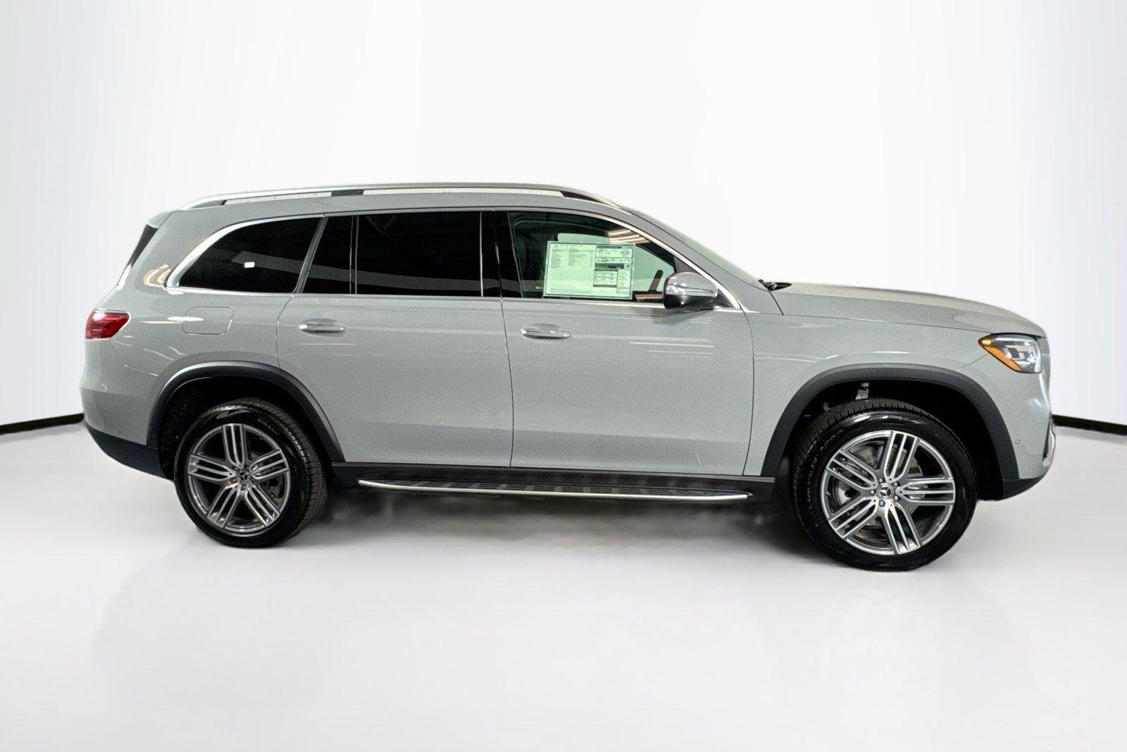 New 2026 Manufaktur Alpine Grey Mercedes-Benz GLS 450 image 4