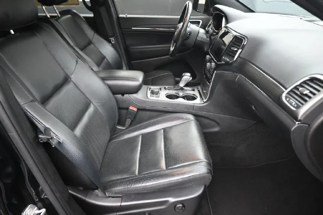 Used 2021 Black Jeep Limited image 22