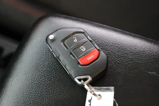 Used 2020 Red Jeep Unlimited Rubicon image 18