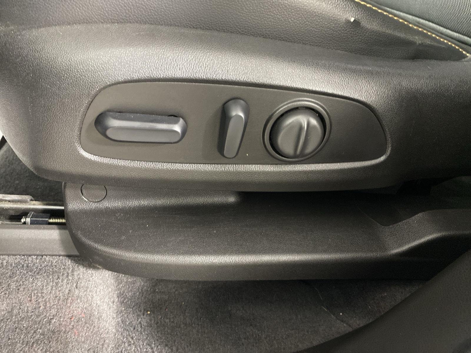 Used 2019 Satin Steel Metallic Chevrolet Premier image 14