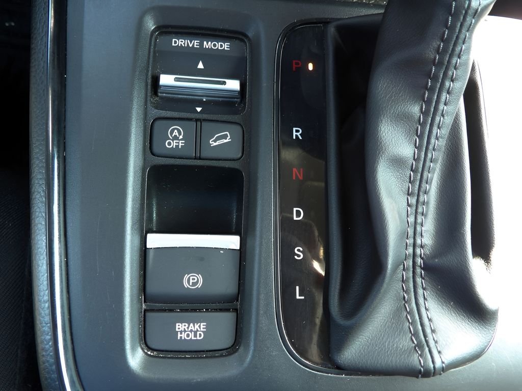 Certified Used 2025 Black Honda LX image 31