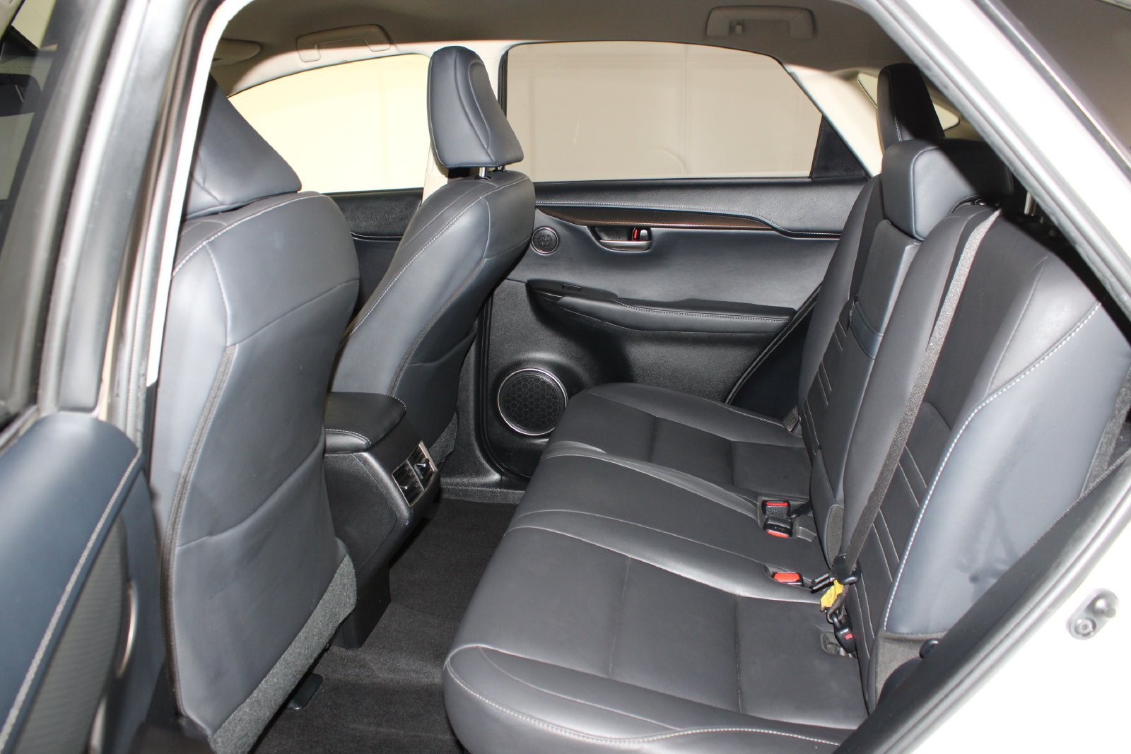 Used 2017 White Lexus 200t image 21