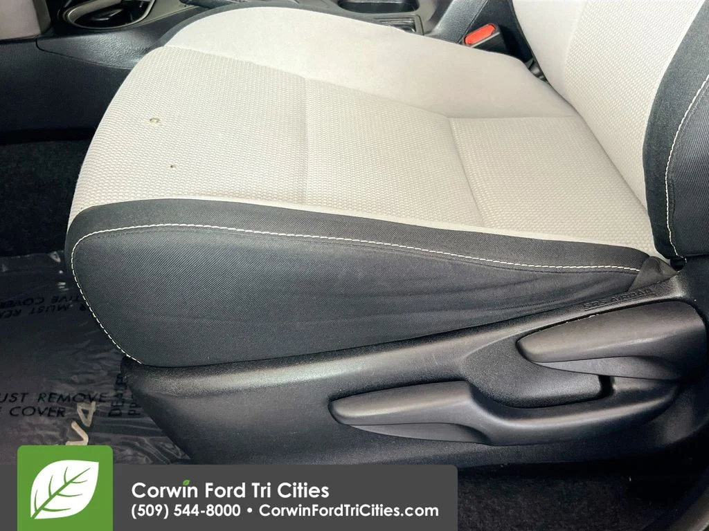 Used 2017 Super White Toyota XLE image 22