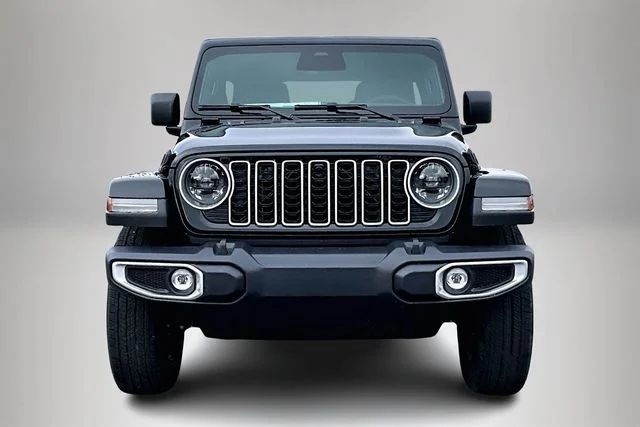 New 2026 Black Clear-Coat Exterior Paint Jeep Sahara image 12