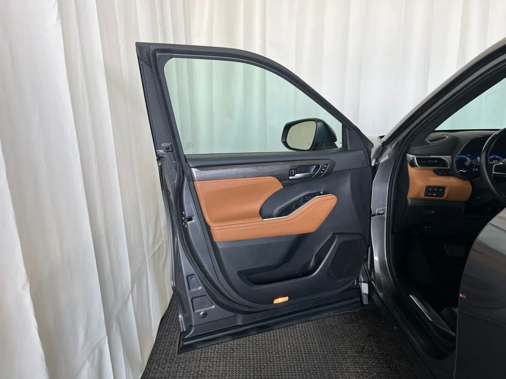 Used 2024 Gray Toyota Platinum image 19