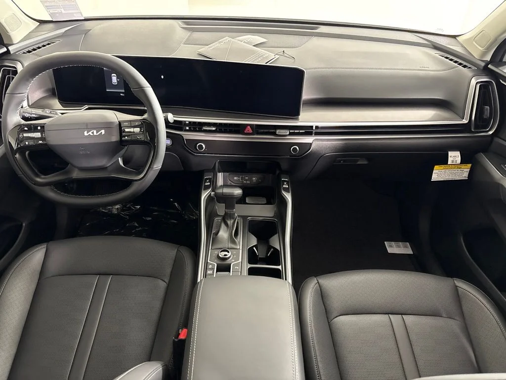 New 2026 White Kia S image 14