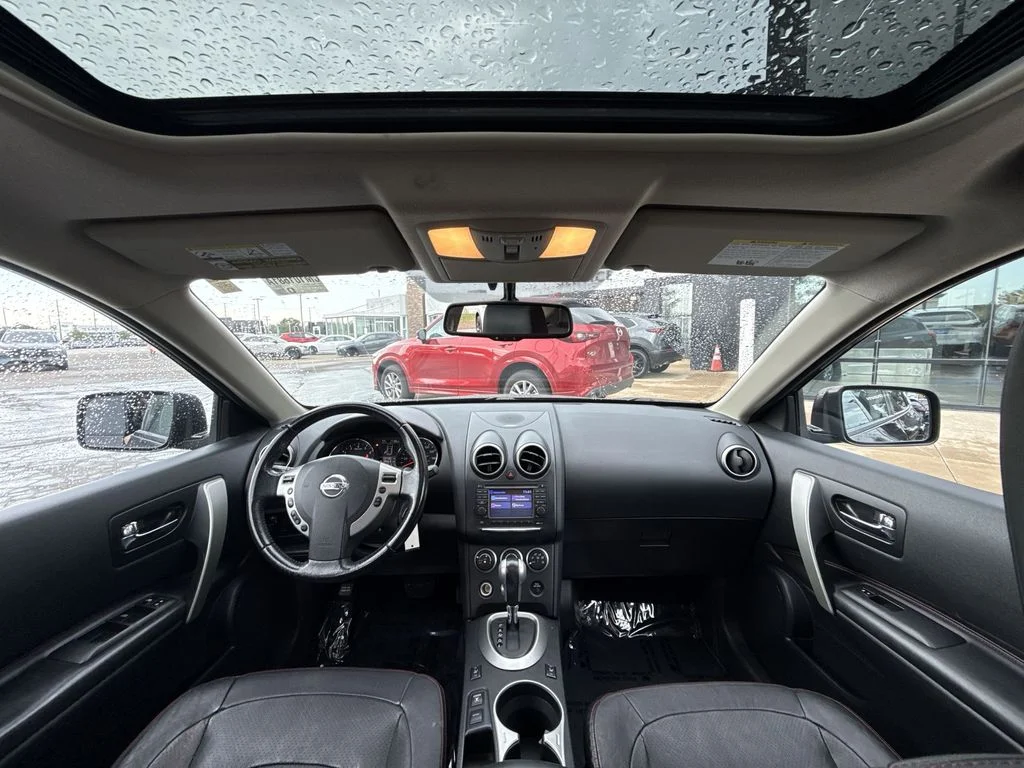 Used 2013 Black Nissan SL image 22